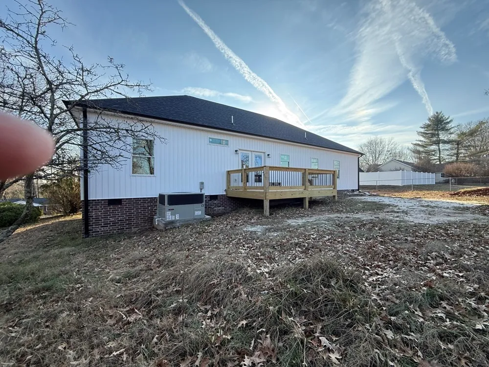 1322 E Blythe St Paris, TN 38242