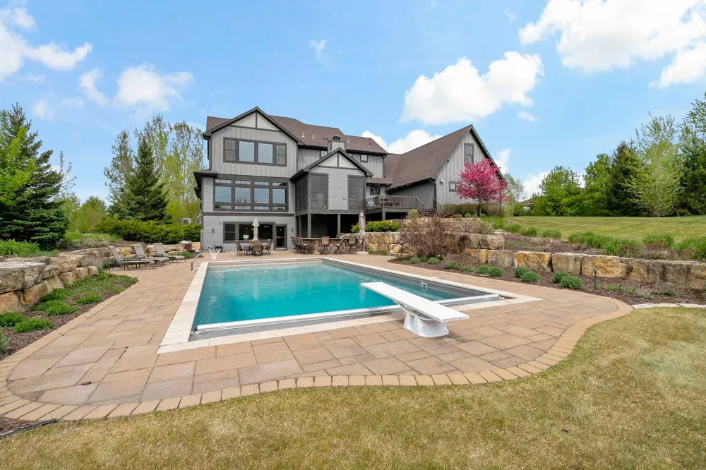 12611 20th Street West Lakeland, MN 55082