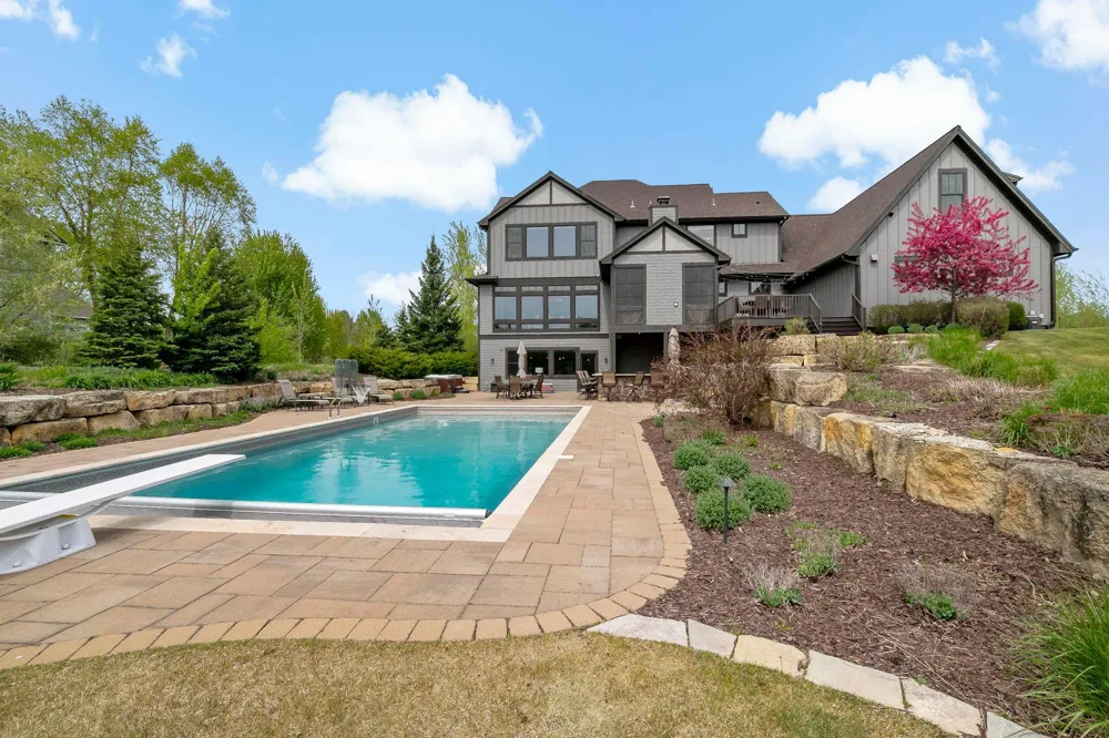12611 20th Street West Lakeland, MN 55082