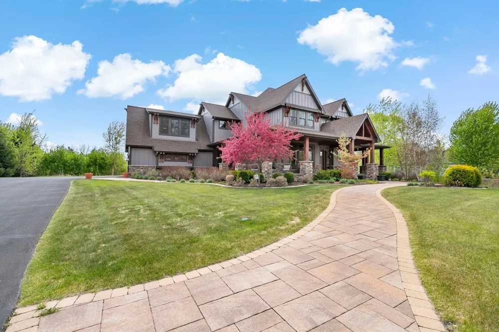 12611 20th Street West Lakeland, MN 55082