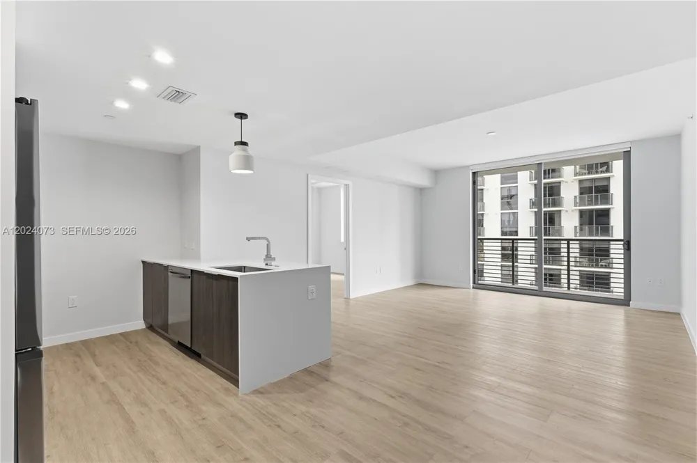 697 Miami Ave #1810 Miami, FL 33136