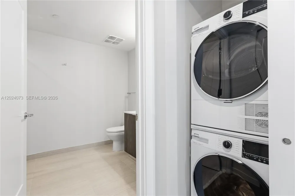 697 Miami Ave #1810 Miami, FL 33136