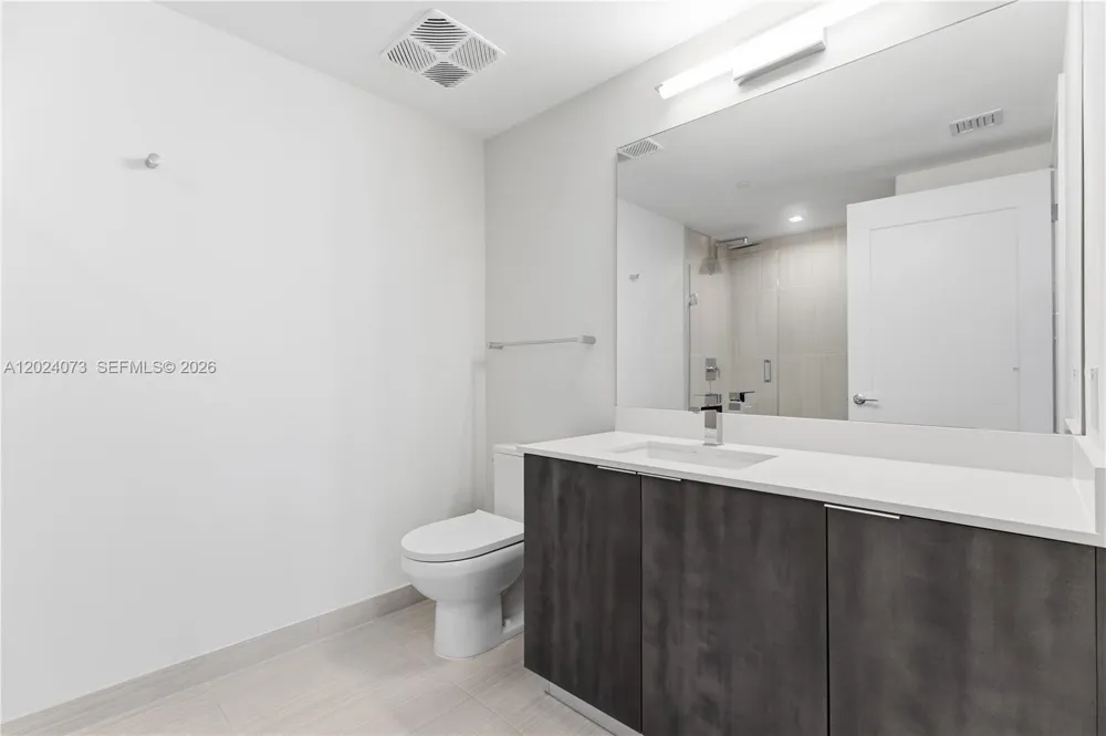 697 Miami Ave #1810 Miami, FL 33136