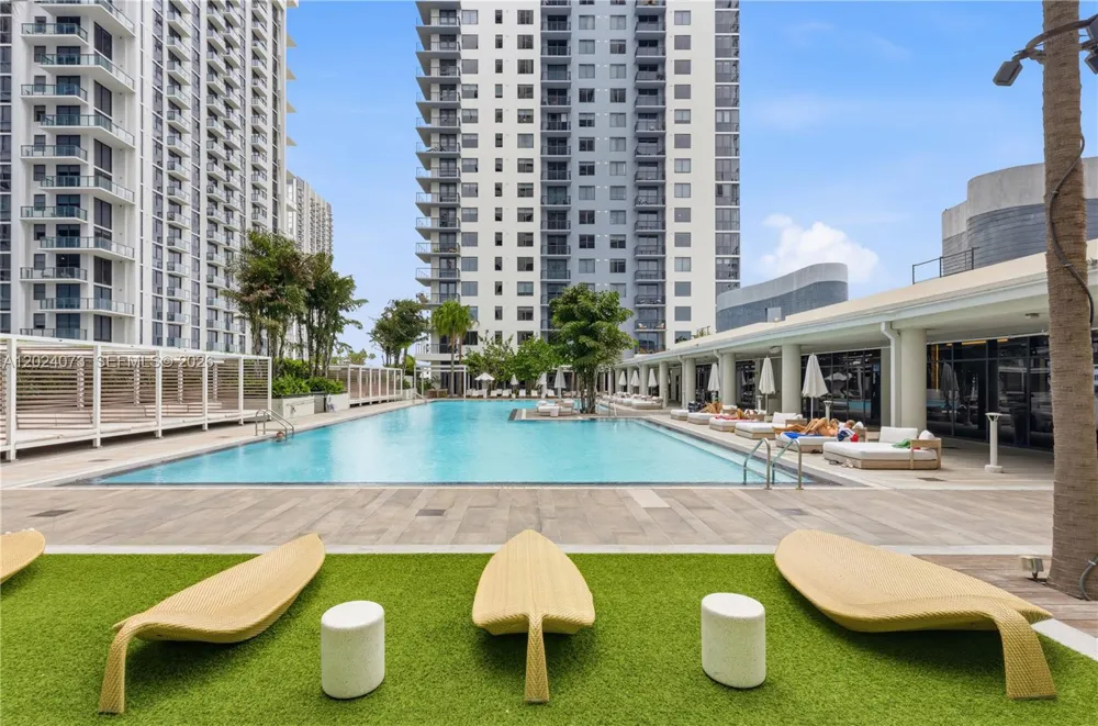 697 Miami Ave #1810 Miami, FL 33136