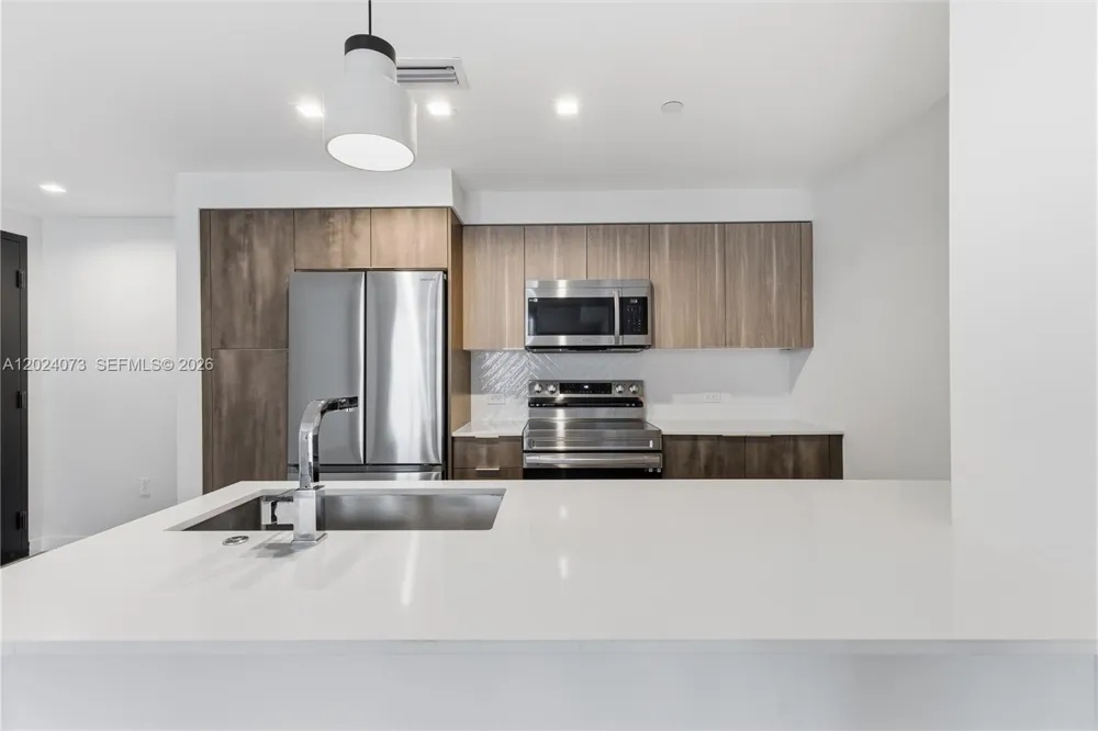 697 Miami Ave #1810 Miami, FL 33136