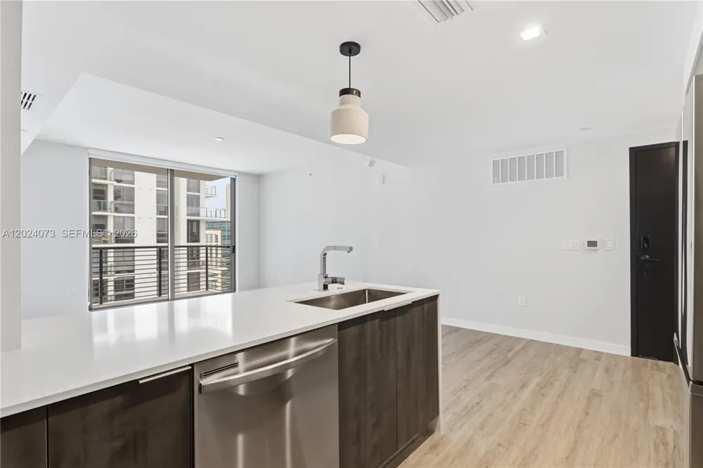 697 Miami Ave #1810 Miami, FL 33136
