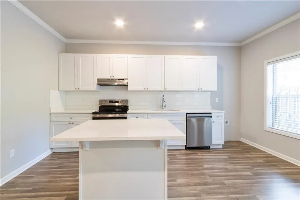 1838 Glenview Park Circle Duluth, GA 30097