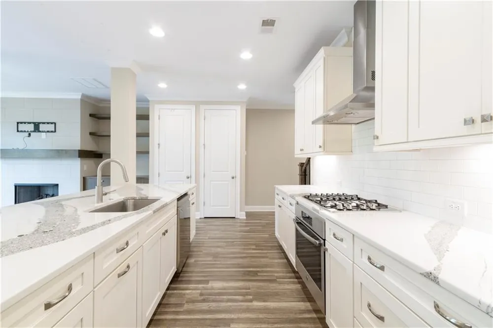 1838 Glenview Park Circle Duluth, GA 30097