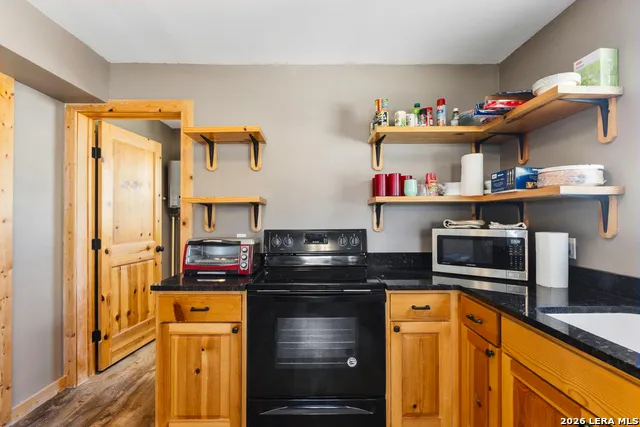 1030 Owl Hollow Leakey, TX 78873