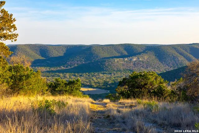 1030 Owl Hollow Leakey, TX 78873