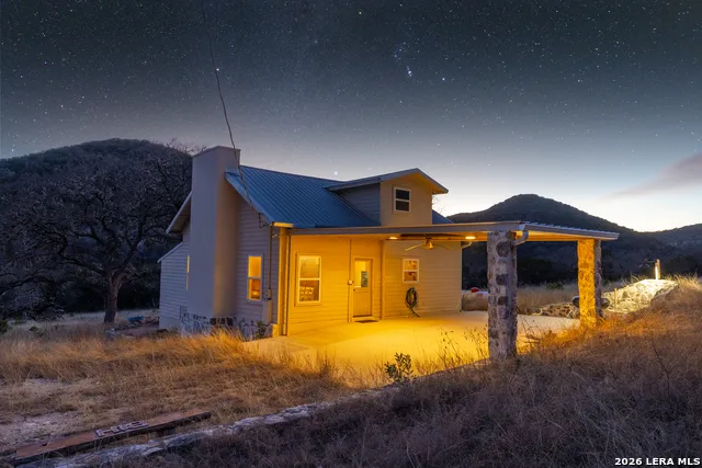 1030 Owl Hollow Leakey, TX 78873