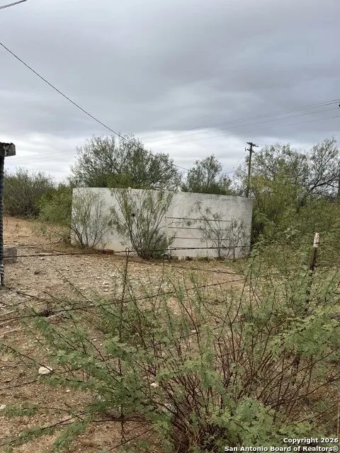 87 quinney Carrizo Springs, TX 78834