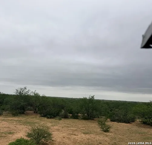 87 quinney Carrizo Springs, TX 78834