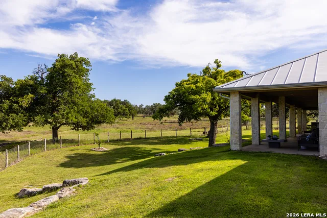 4205 Fredericksburg Rd Kerrville, TX 78028