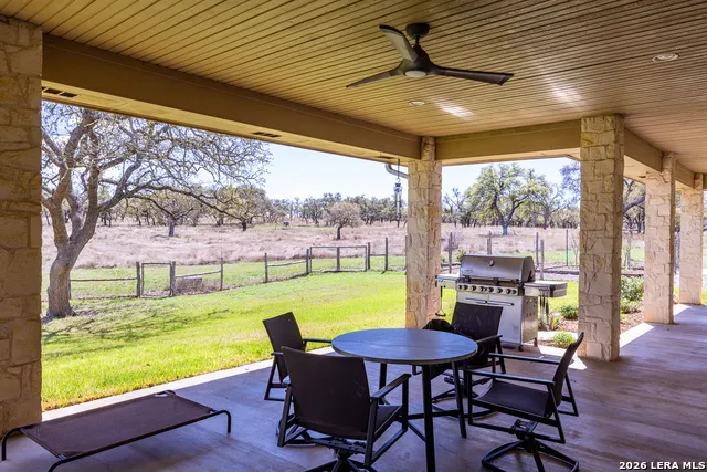 4205 Fredericksburg Rd Kerrville, TX 78028