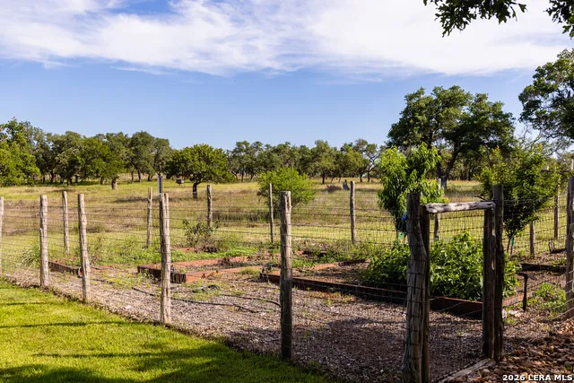 4205 Fredericksburg Rd Kerrville, TX 78028