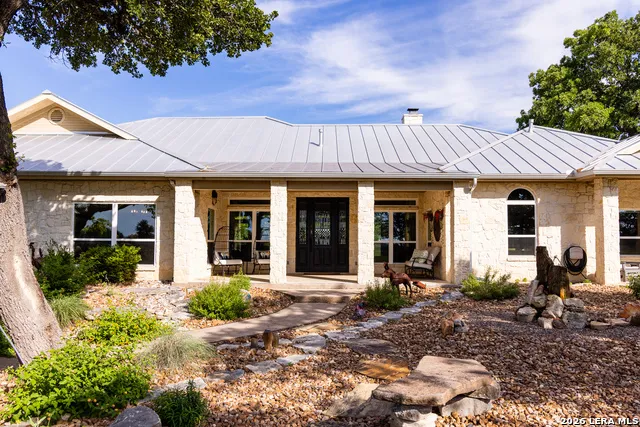 4205 Fredericksburg Rd Kerrville, TX 78028