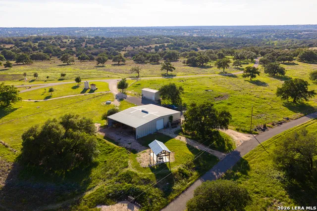 4205 Fredericksburg Rd Kerrville, TX 78028