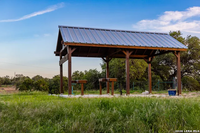 4205 Fredericksburg Rd Kerrville, TX 78028