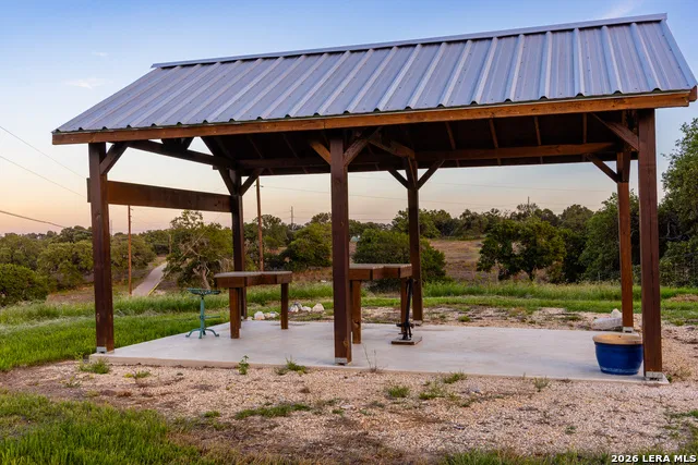 4205 Fredericksburg Rd Kerrville, TX 78028