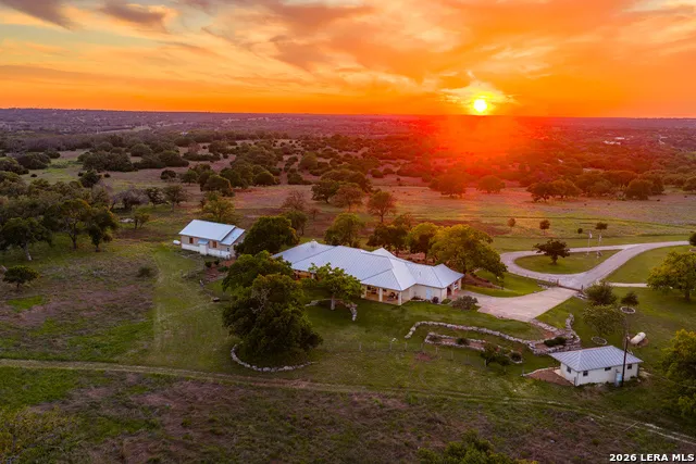 4205 Fredericksburg Rd Kerrville, TX 78028