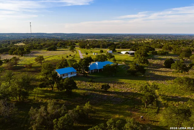 4205 Fredericksburg Rd Kerrville, TX 78028
