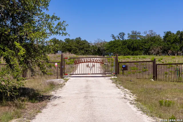 4205 Fredericksburg Rd Kerrville, TX 78028