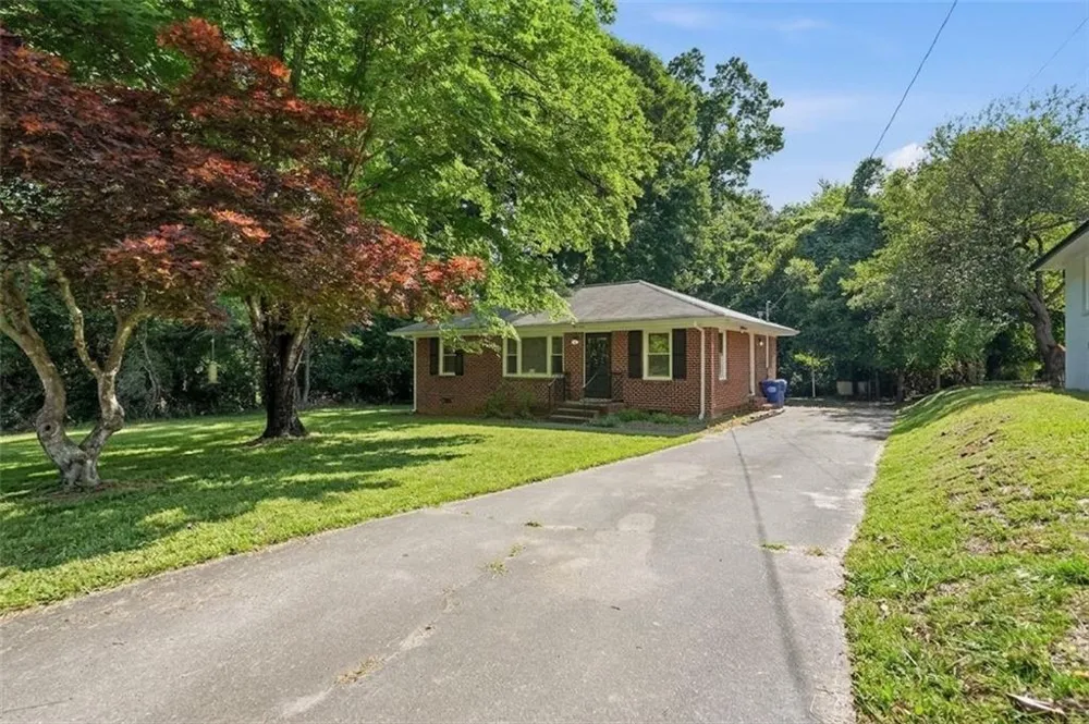 243 S Myrtle Street Winder, GA 30680