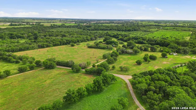 1301 Sea Willow Marion, TX 78124