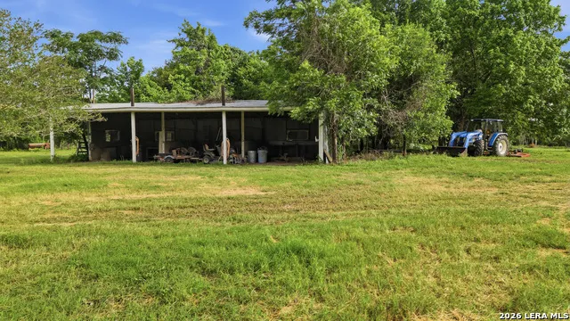 1301 Sea Willow Marion, TX 78124