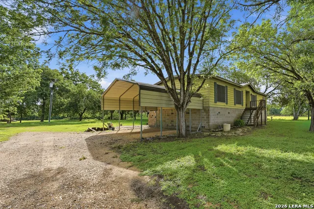 1301 Sea Willow Marion, TX 78124