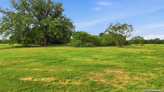 1301 Sea Willow Marion, TX 78124