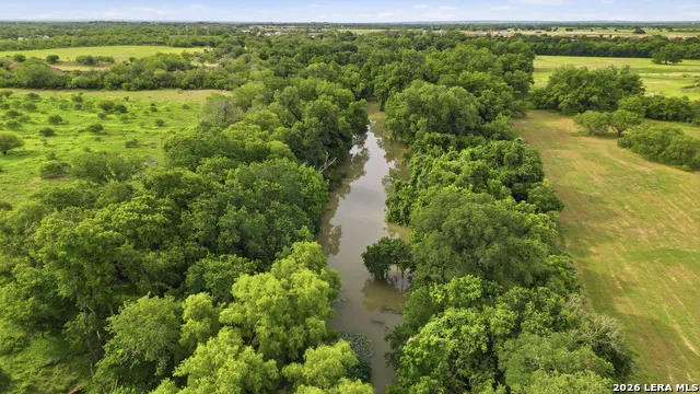 1301 Sea Willow Marion, TX 78124