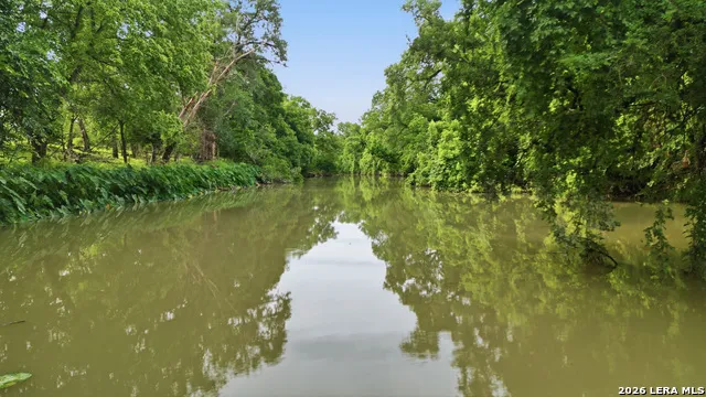 1301 Sea Willow Marion, TX 78124