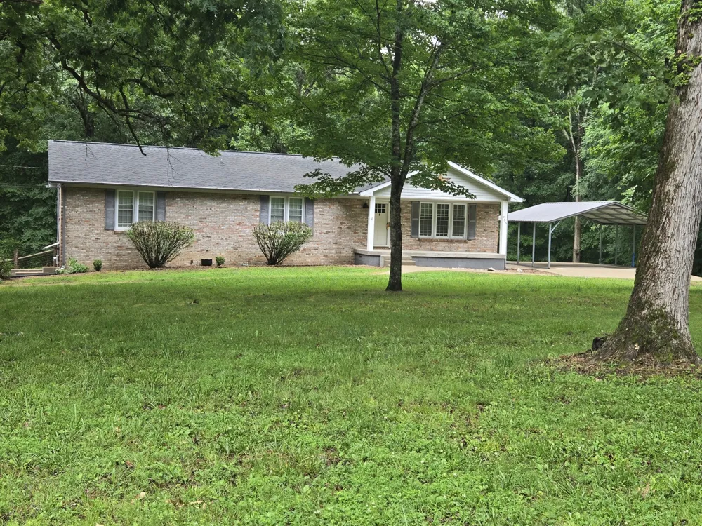 955 Dogwood Dr New Johnsonville, TN 37134
