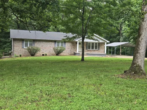955 Dogwood Dr