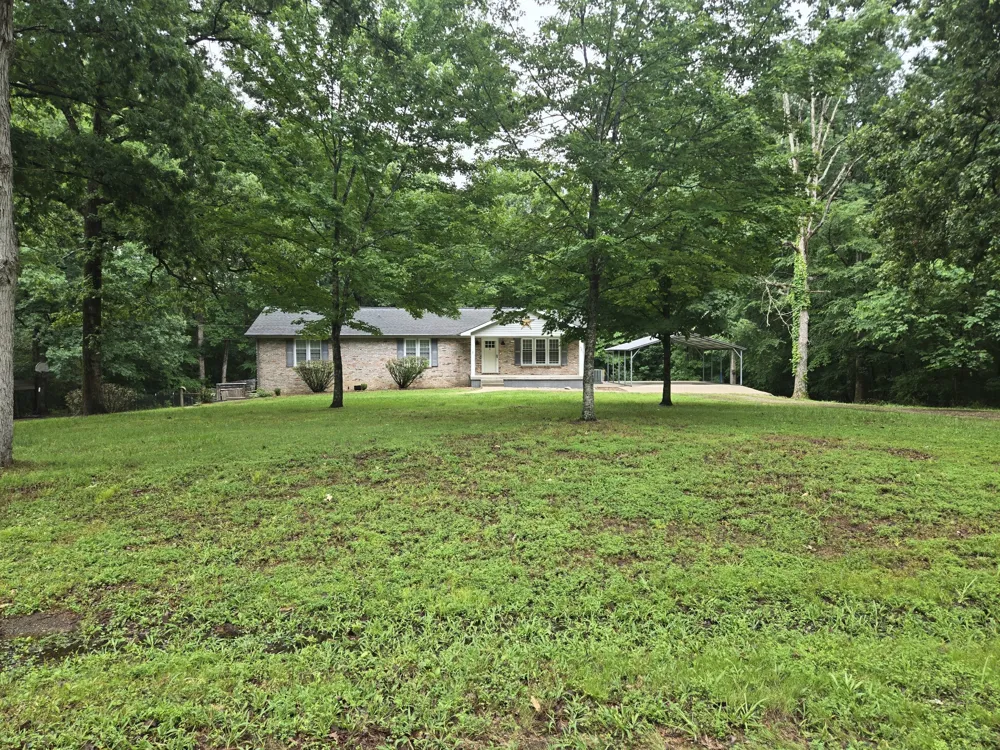 955 Dogwood Dr New Johnsonville, TN 37134