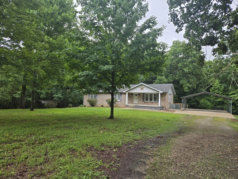 955 Dogwood Dr New Johnsonville, TN 37134