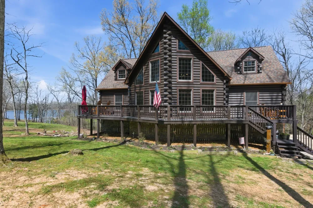 1118 Carrollville Landing Rd Clifton, TN 38425