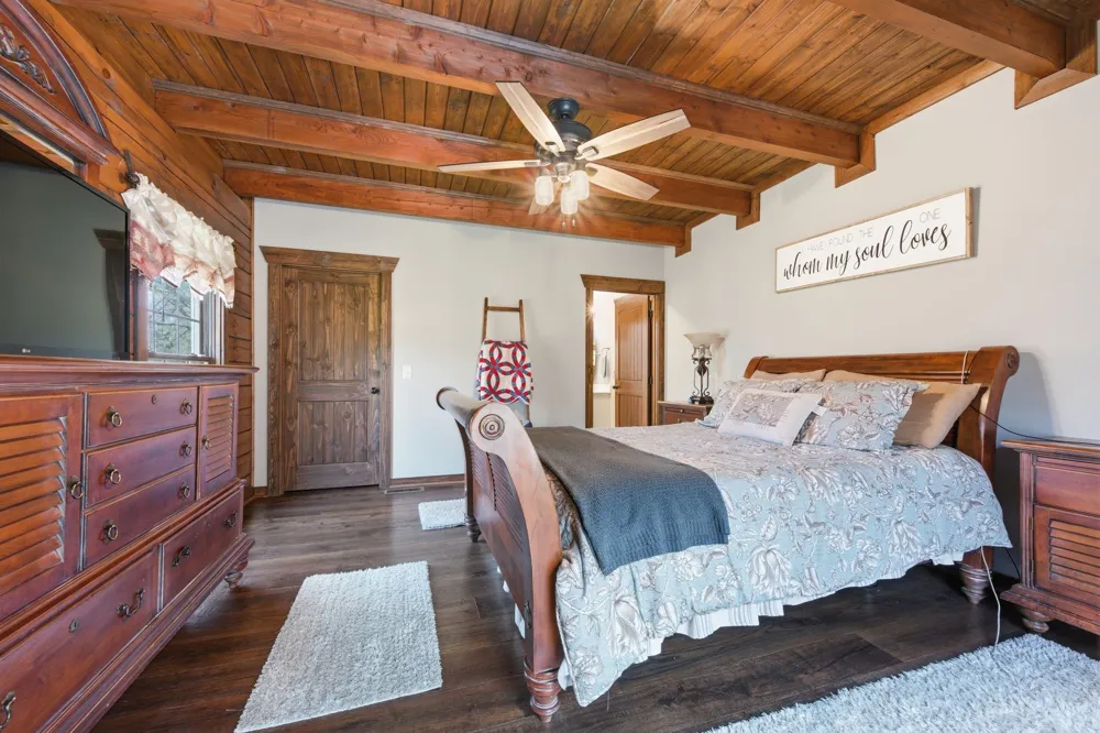 1118 Carrollville Landing Rd Clifton, TN 38425