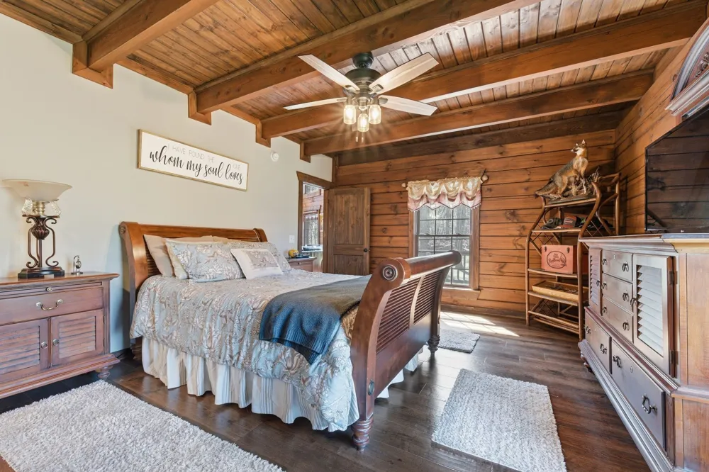 1118 Carrollville Landing Rd Clifton, TN 38425