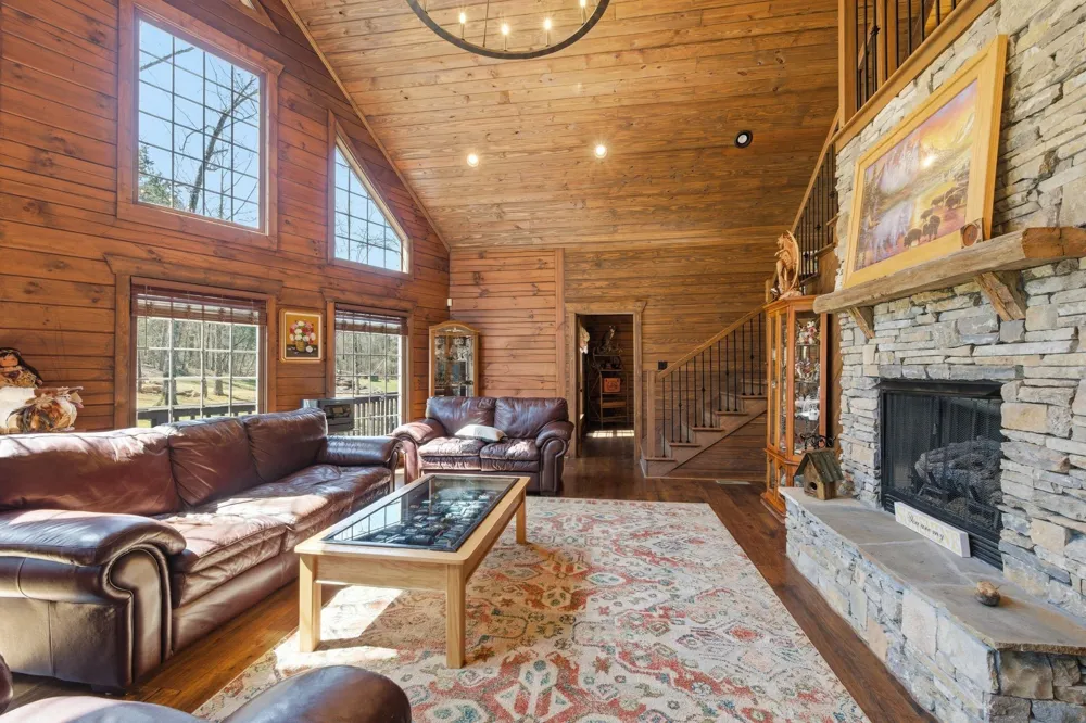 1118 Carrollville Landing Rd Clifton, TN 38425
