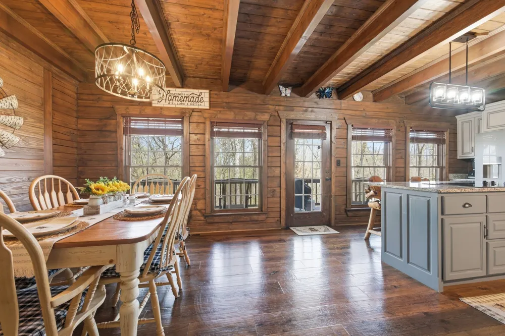 1118 Carrollville Landing Rd Clifton, TN 38425