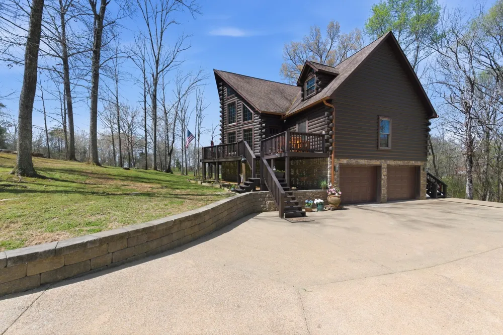 1118 Carrollville Landing Rd Clifton, TN 38425