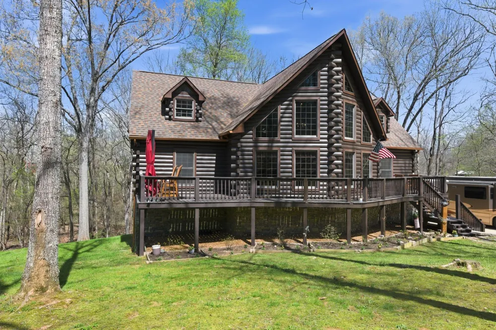 1118 Carrollville Landing Rd Clifton, TN 38425