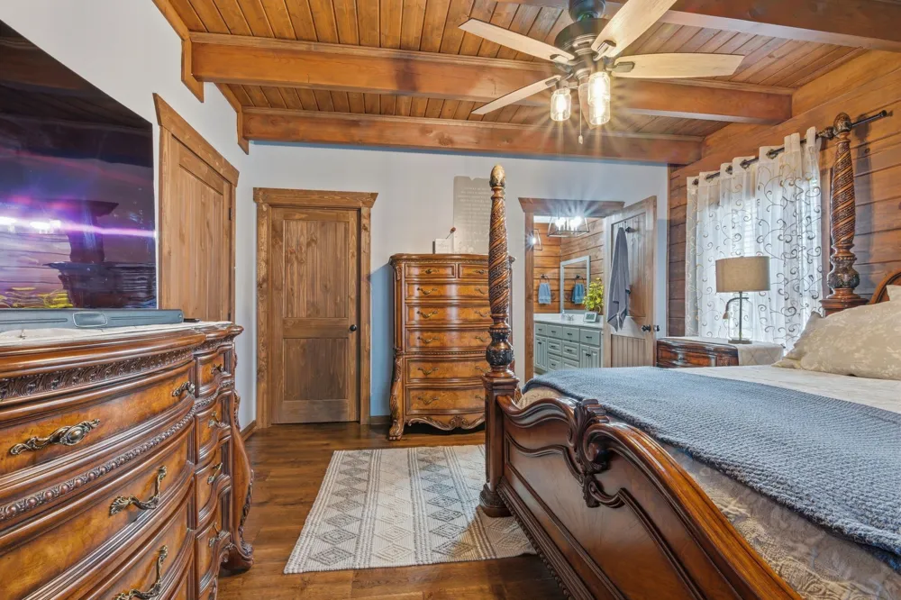 1118 Carrollville Landing Rd Clifton, TN 38425