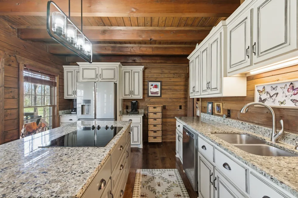 1118 Carrollville Landing Rd Clifton, TN 38425