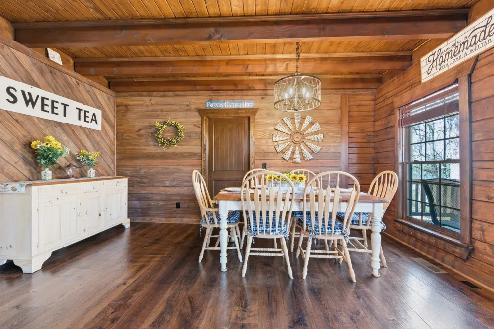 1118 Carrollville Landing Rd Clifton, TN 38425