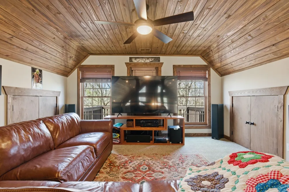 1118 Carrollville Landing Rd Clifton, TN 38425