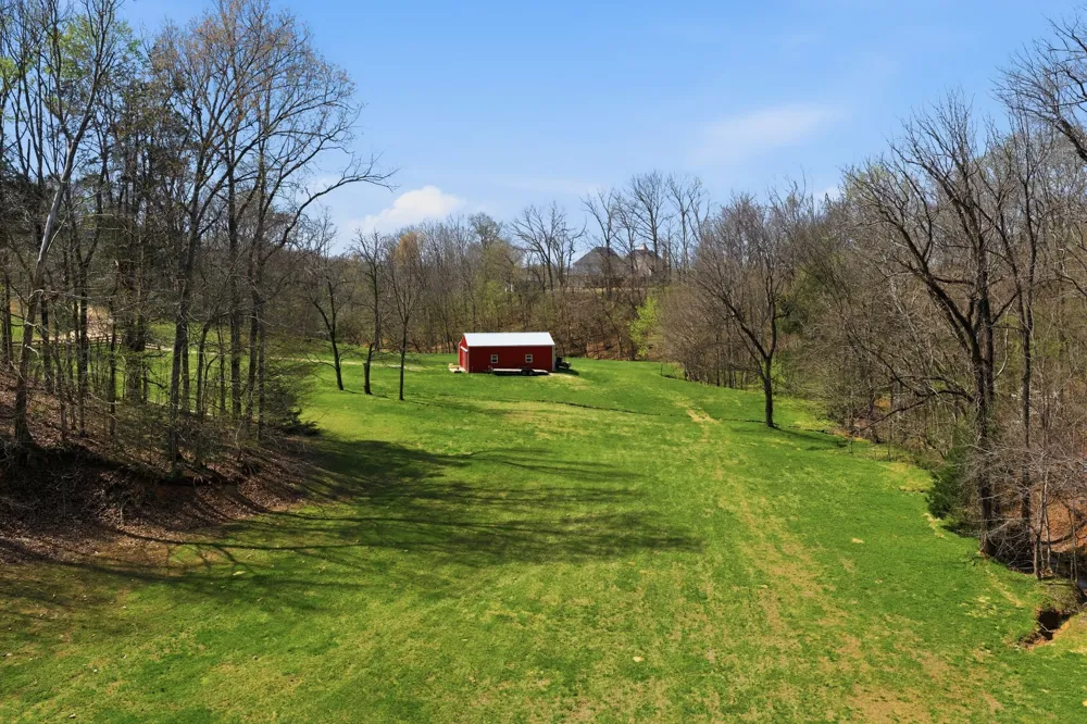1118 Carrollville Landing Rd Clifton, TN 38425